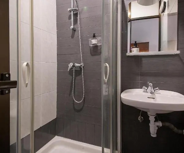 Kontxa Guest house *